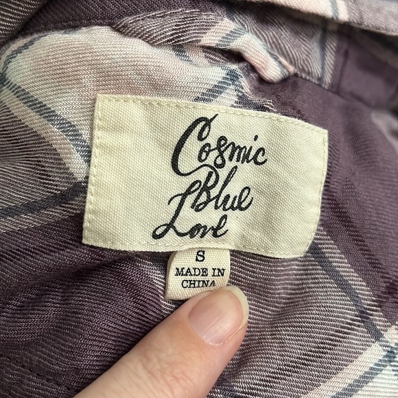 Button down - Picture 3 of 5